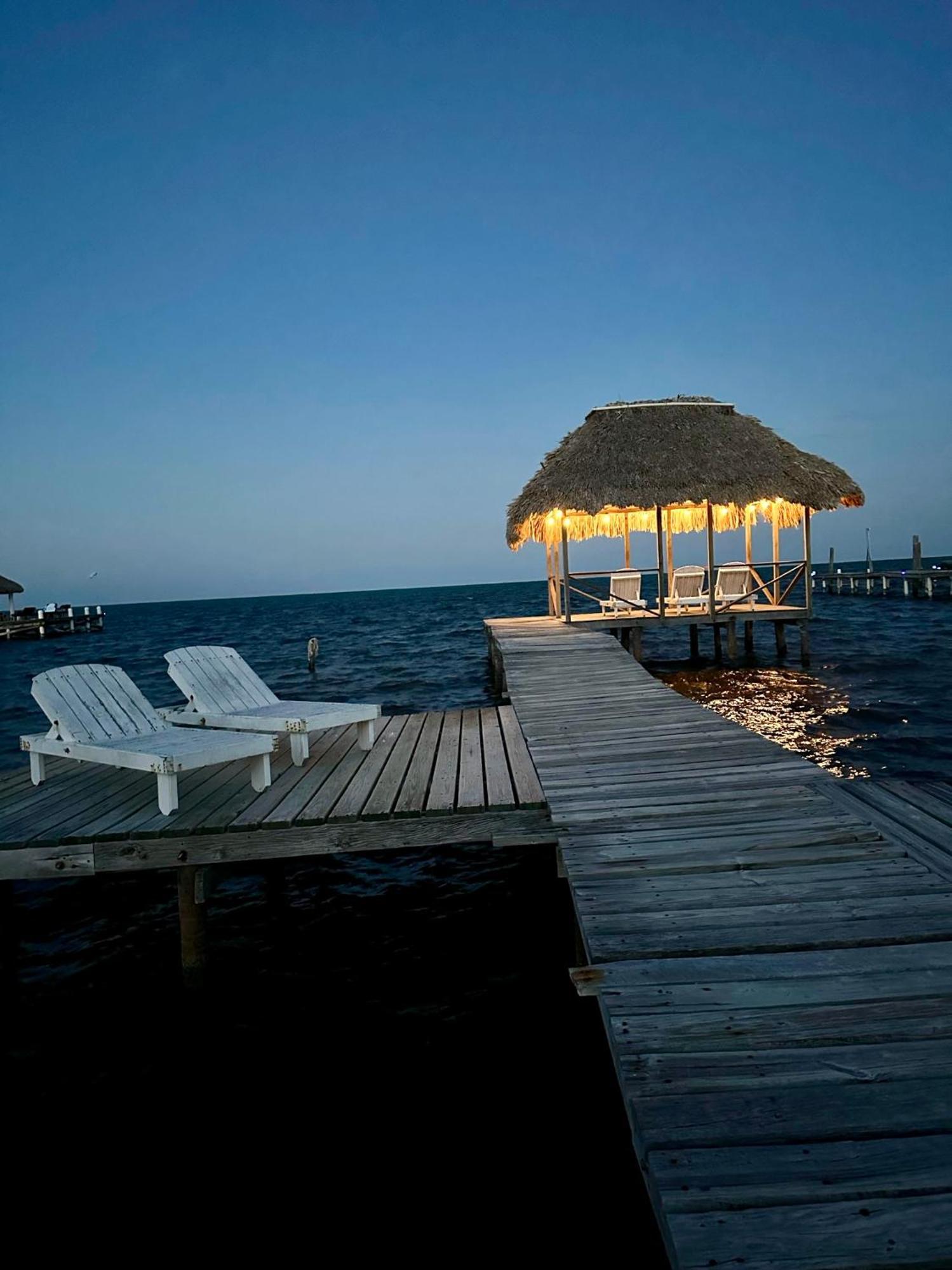 Barefoot Beach Belize Caye Caulker Exterior photo
