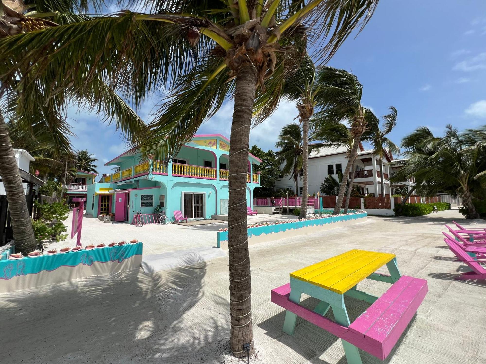 Barefoot Beach Belize Caye Caulker Exterior photo